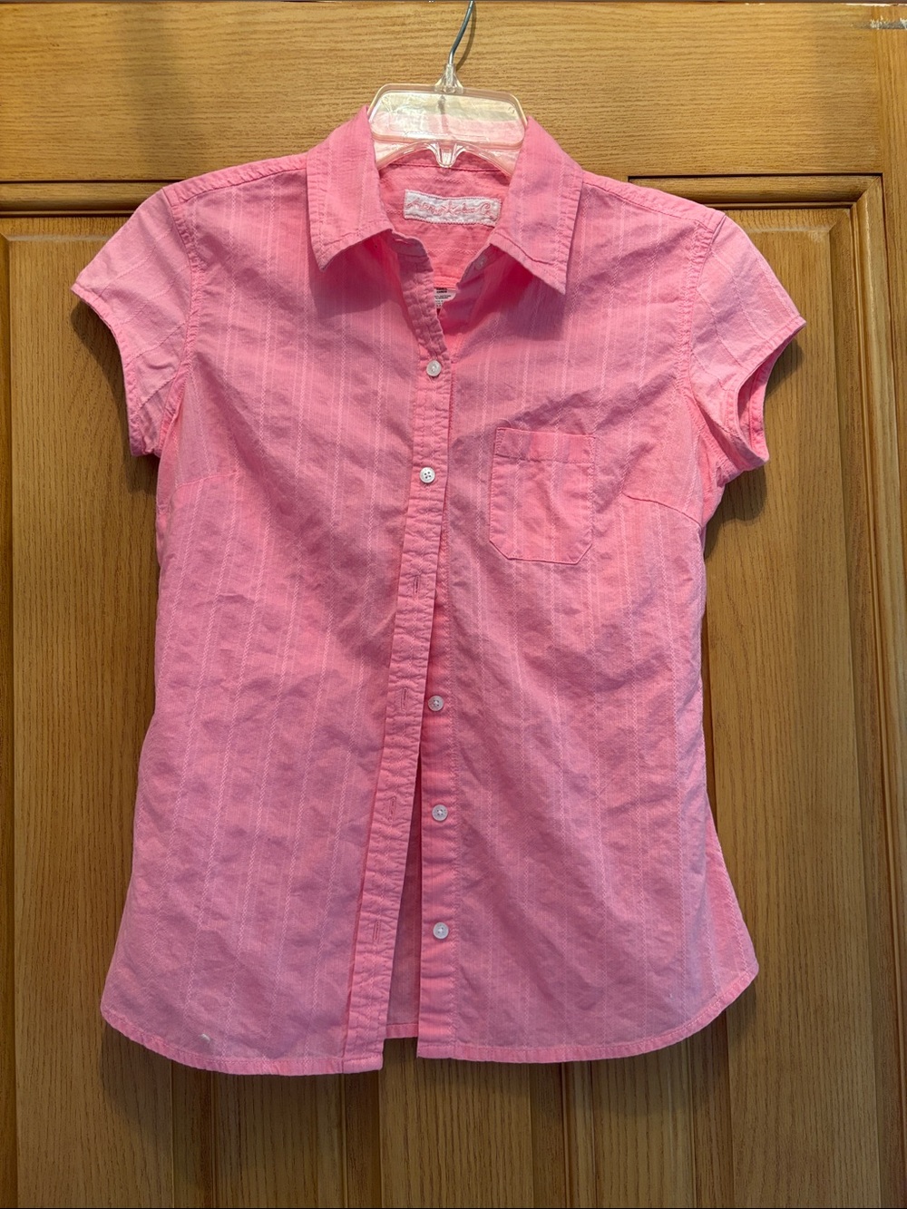 Pink Short-Sleeve Button-Up Shirt. Great for layering!🌸
